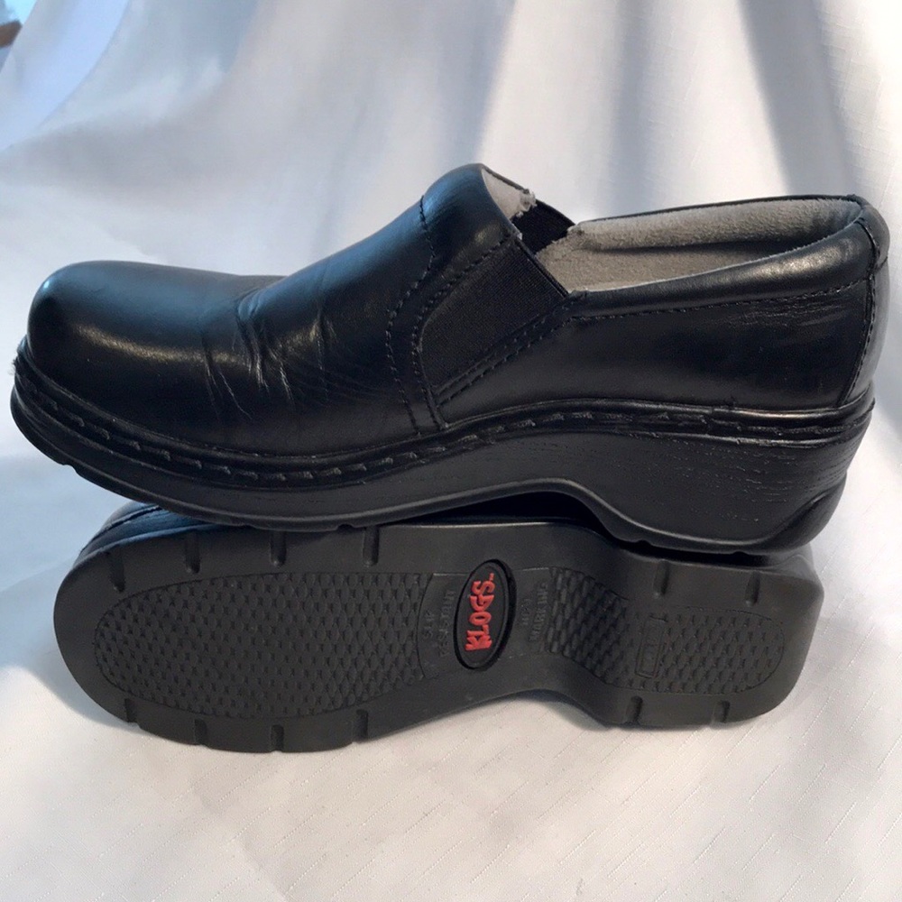 Black Slip-On Women's Clog Shoes - Picture 2 of 8